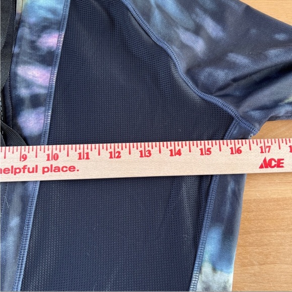 THE UPSIDE SURFSUIT, SIZE US 10. - Picture 3 of 14